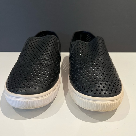 Steve Madden Mesh Slip On Sneakers Black Women’s 10 - Picture 2 of 9